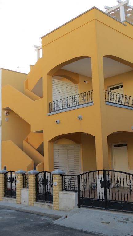 Mare Del Sud Bed & Breakfast ตอร์เร ซาน จิโอวานนิ อูเจนโต ภายนอก รูปภาพ